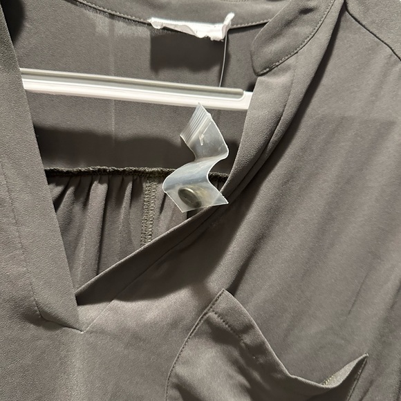 Lush high low tunic olive green size medium! NWOT - Picture 3 of 4